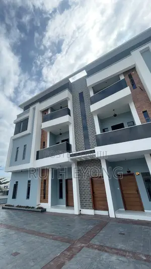 2bdrm Apartment in Lekki Scheme 2 for sale