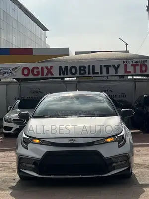 Toyota Corolla 2022 Silver