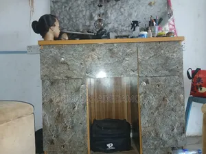 I Want to Sell a Saloon Shelf
