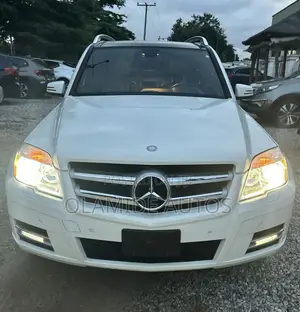 Mercedes-Benz GLK-Class 350 4MATIC 2011 Beige