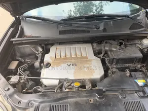 Toyota Highlander SE 2010 Gray