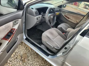 Toyota Corolla 2005 Silver