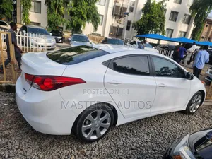 Hyundai Elantra 2012 White