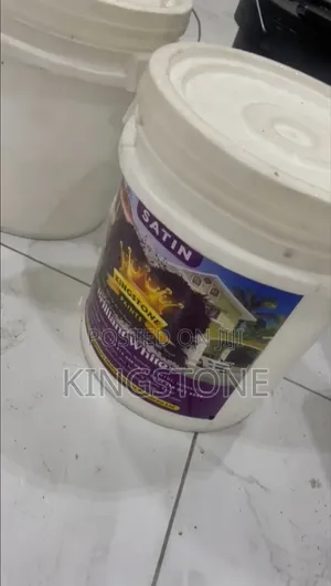 Screeding Putty Paints