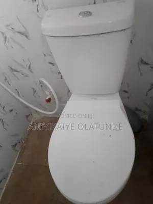 2bdrm Apartment in Rabiatu Thompson, Surulere for rent