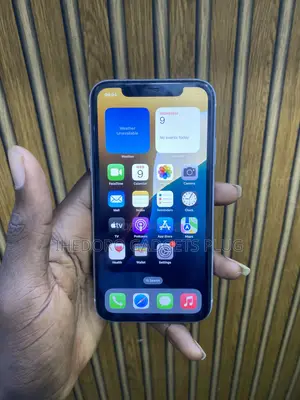 Apple iPhone XR 64 GB White