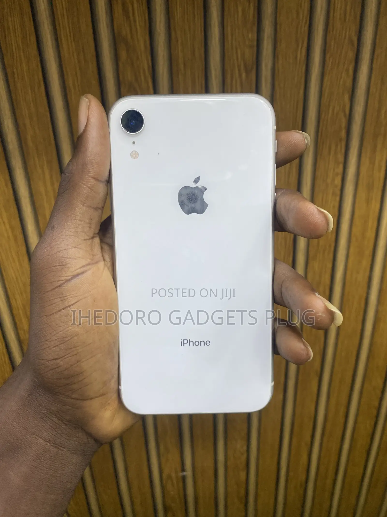 Apple iPhone XR 64 GB White