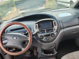 Toyota Previa 2000 Silver