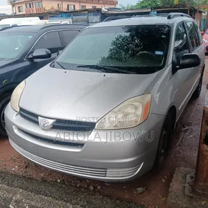 Toyota Sienna LE AWD 2005 Silver