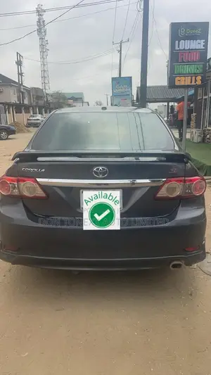 Toyota Corolla S Special Edition 4dr Sedan (1.8L 4cyl 4A) 2013 Gray