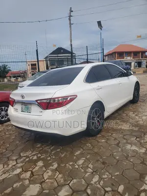 Toyota Camry 2016 White