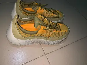 Brand New Original Clarks Nature 360 Knit Sneakers