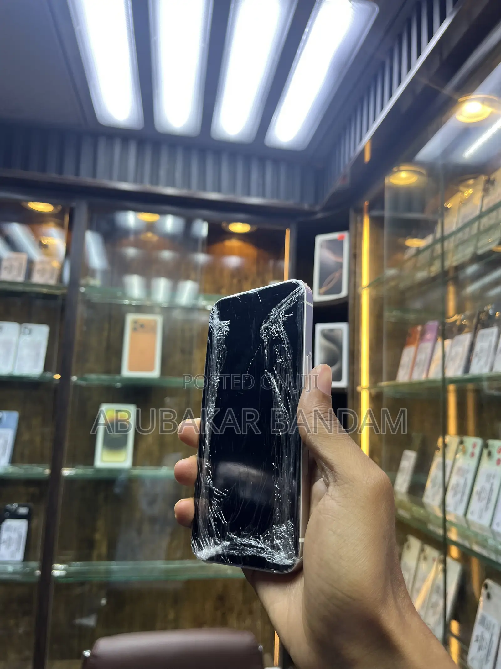 New Apple iPhone 13 128 GB White