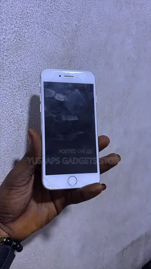 Apple iPhone 8 64 GB White