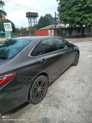Toyota Camry XLE V6 4dr Sedan (3.6L 6cyl 6A) 2016 Brown