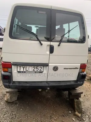Volkswagen Transporter 2005 White