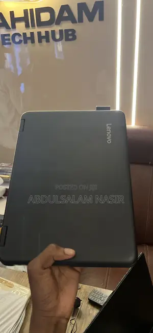 Laptop Lenovo 300e 4GB Intel Core i5 SSD 60GB