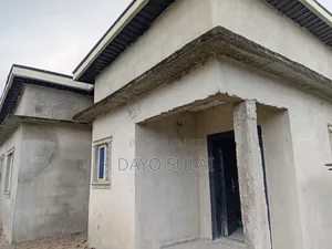1bdrm Room & Parlour in Desa / Onosa, Bogije for rent