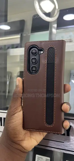 Samsung Galaxy Pouch
