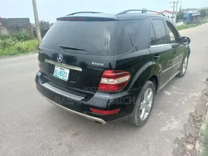 Mercedes-Benz M Class 2010 Black