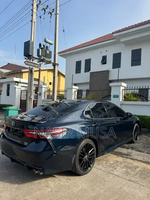 Toyota Camry XSE V6 2021 Gray