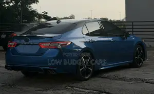 Toyota Camry XSE FWD (2.5L 4cyl 8AM) 2018 Blue
