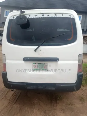 Nissan Caravan (Urvan) 2001 White