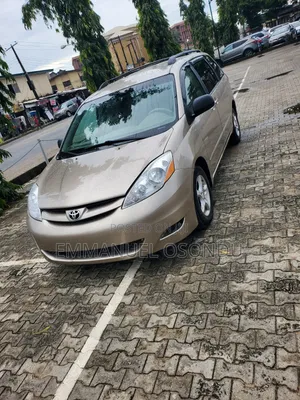 Toyota Sienna 2007 Silver