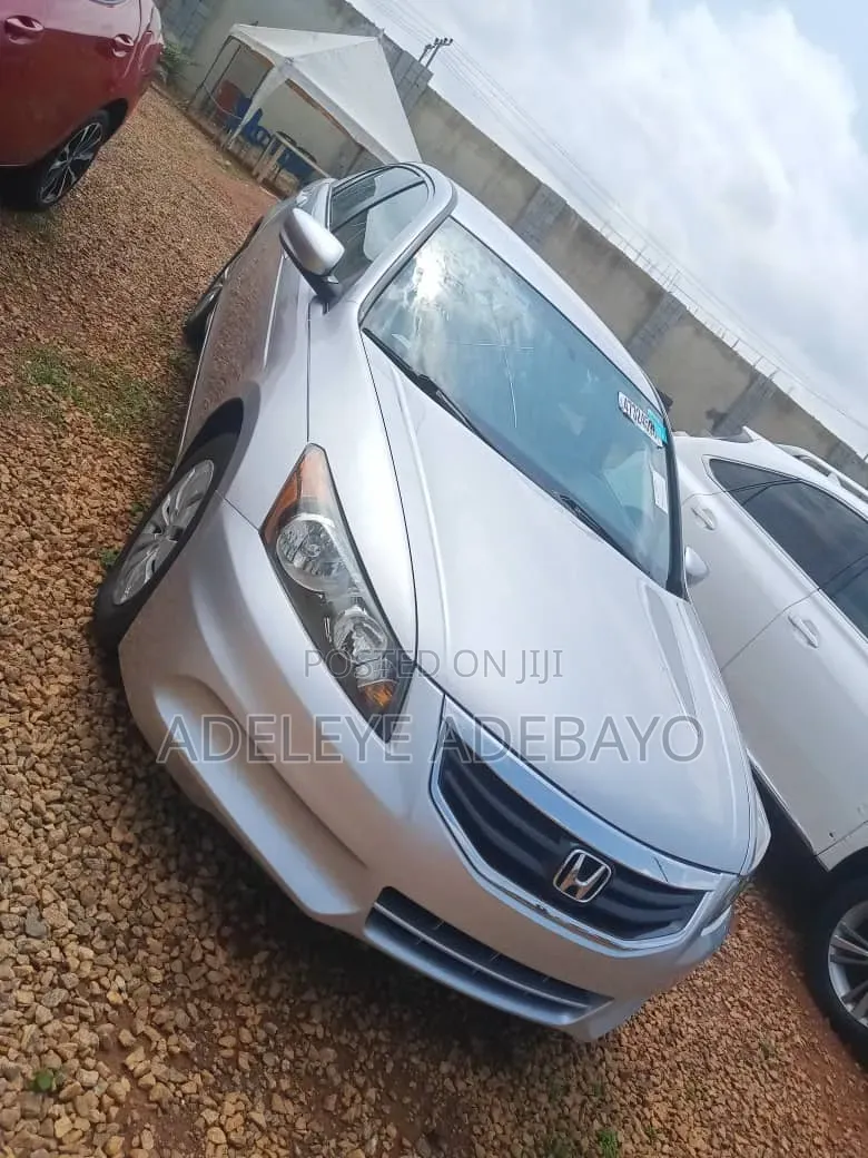 Honda Accord 2.0 Estate Automatic 2012 Silver