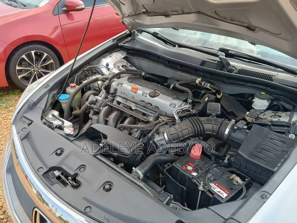 Honda Accord 2.0 Estate Automatic 2012 Silver