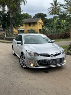 Toyota Avalon XLE Touring 4dr Sedan (3.5L 6cyl 6A) 2014 Silver