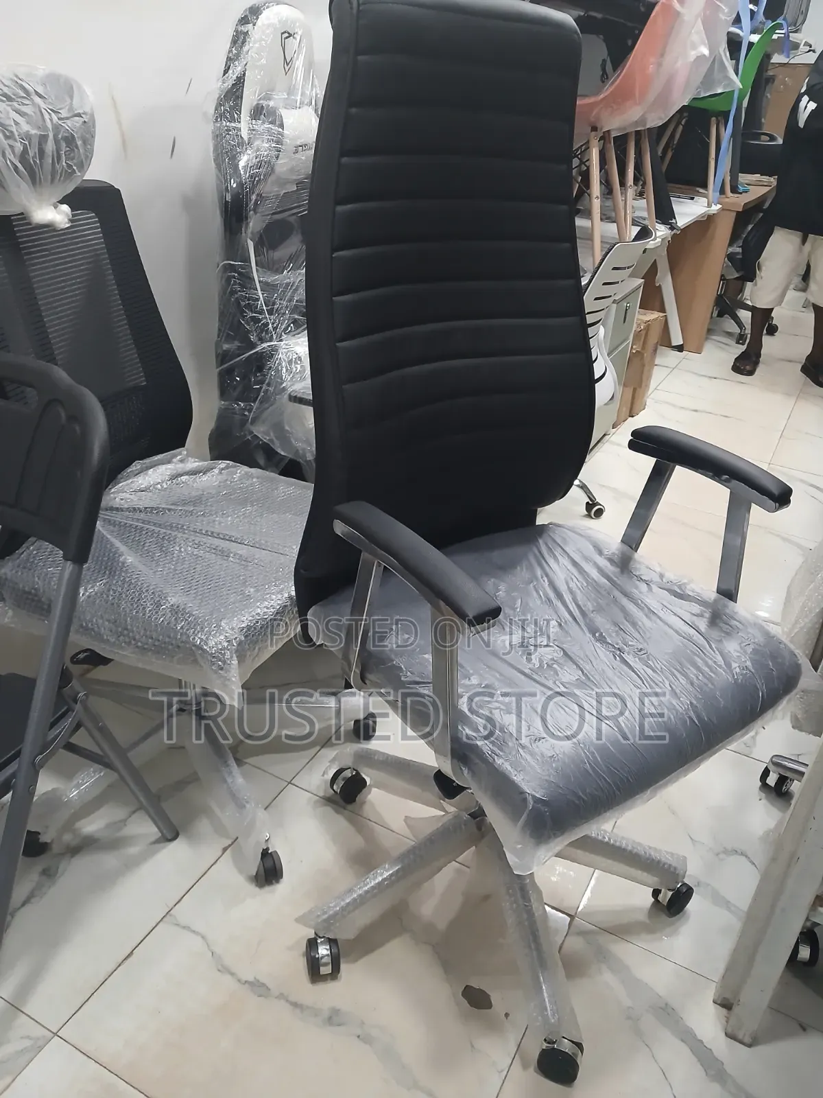 Executive Swivel Office Chair