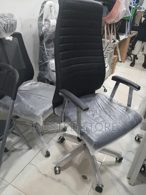 Executive Swivel Office Chair