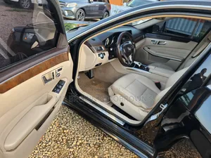 Mercedes-Benz E350 2016 Black