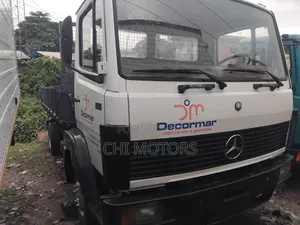 Mercedes 814 Muti-Popuse Tipper