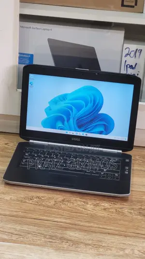 Laptop Dell Latitude E5520 4GB Intel Core i3 HDD 500GB