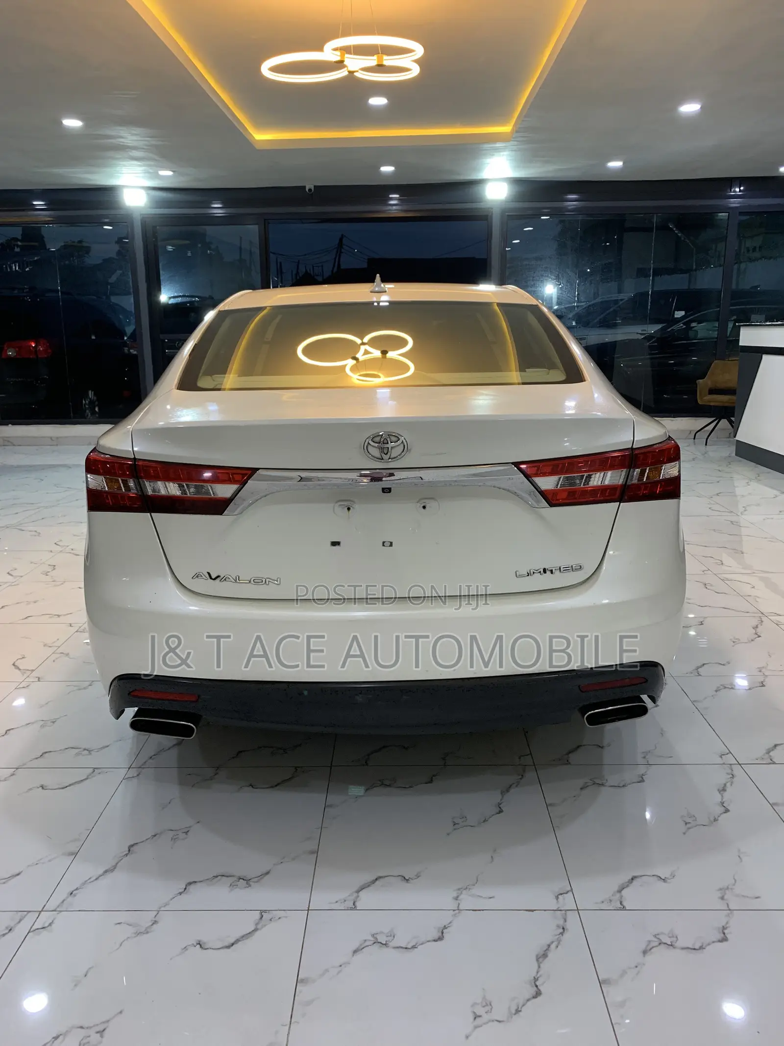Toyota Avalon 2013 White