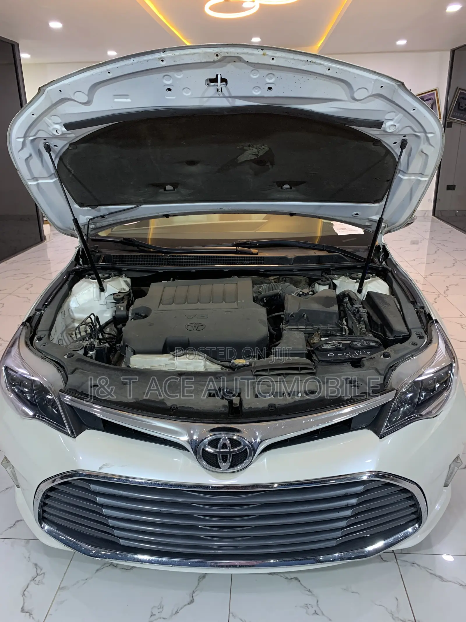 Toyota Avalon 2013 White