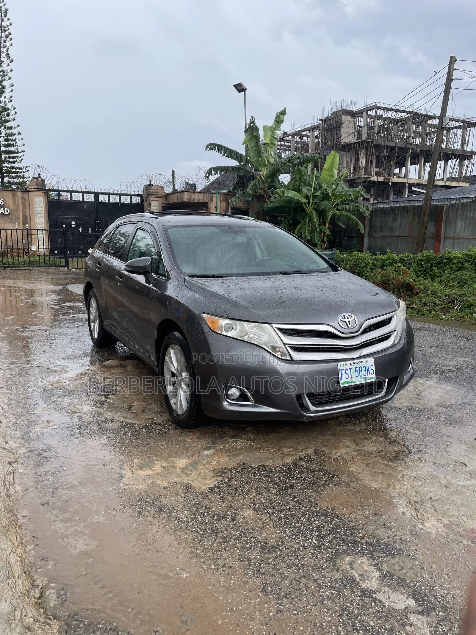 Toyota Venza LE 2012 Gray