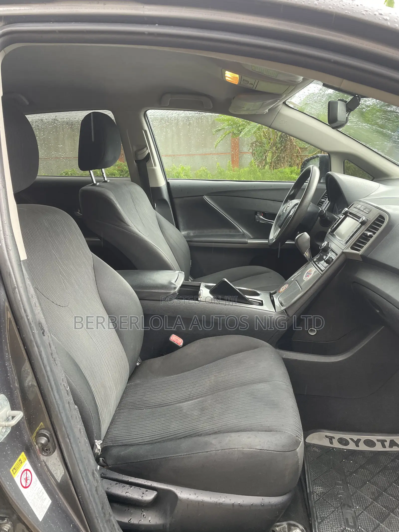 Toyota Venza LE 2012 Gray
