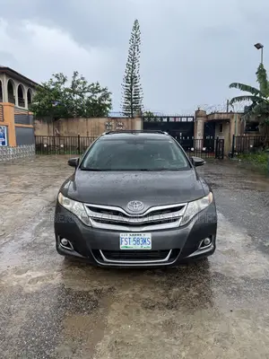 Toyota Venza LE 2012 Gray