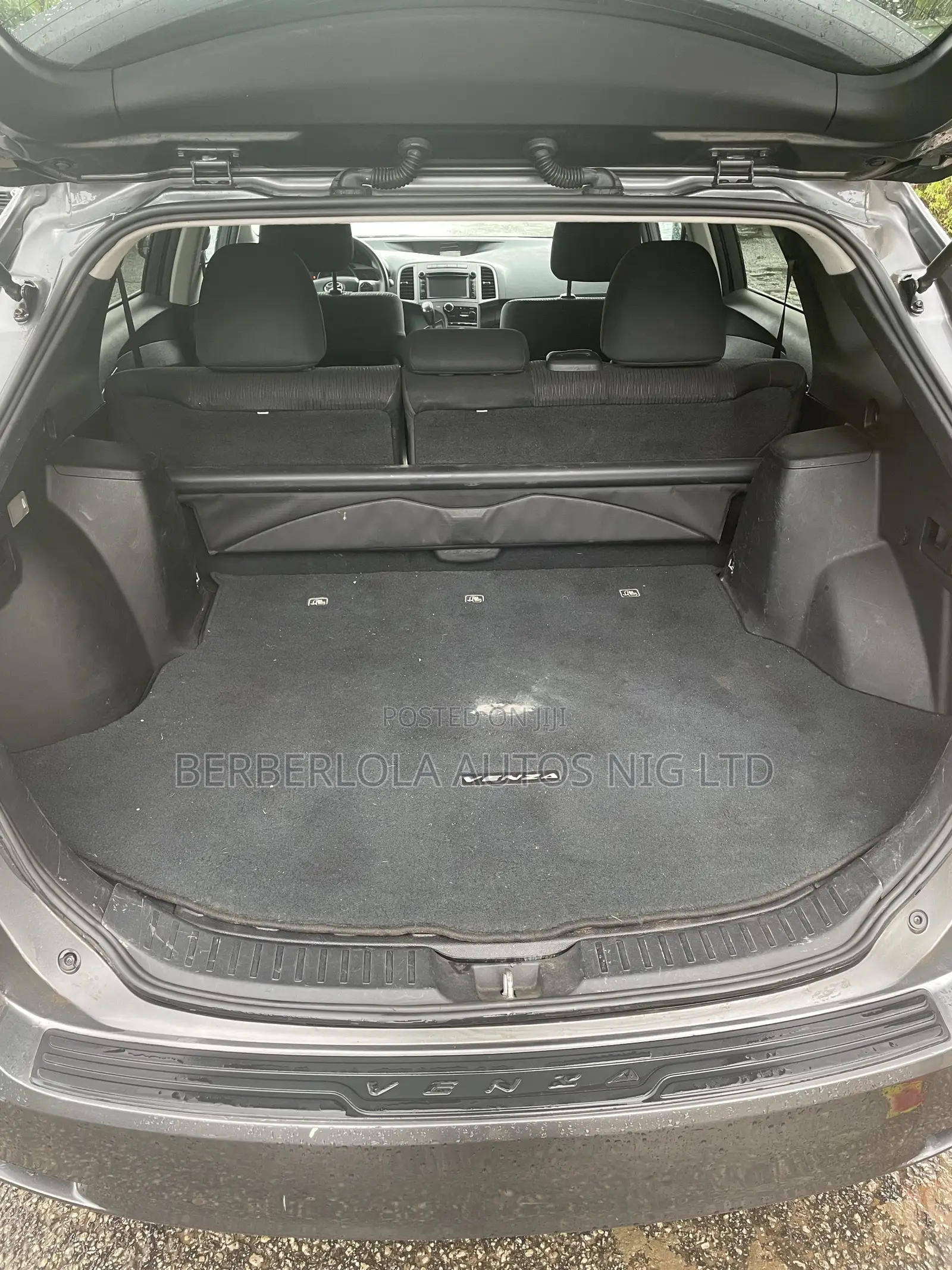 Toyota Venza LE 2012 Gray