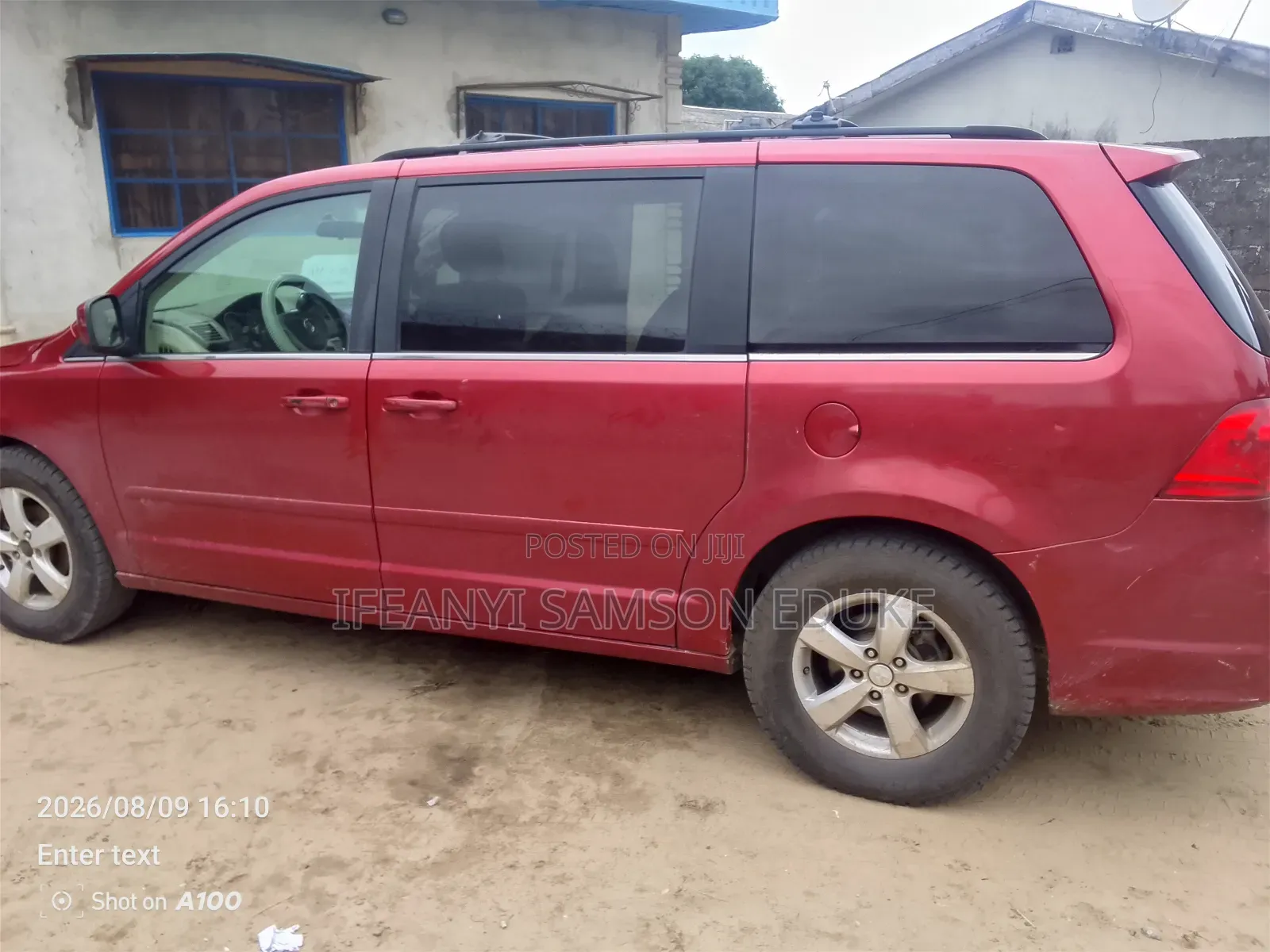 Volkswagen Transporter 2010 Red