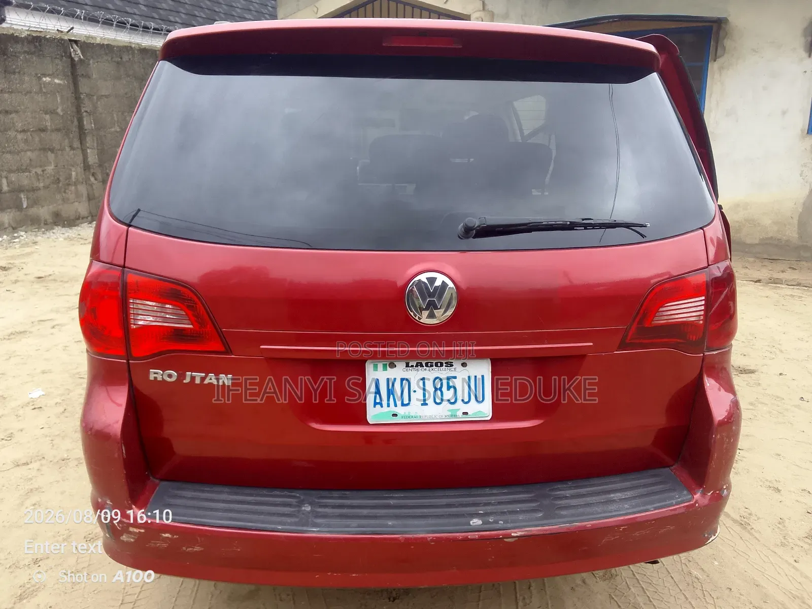 Volkswagen Transporter 2010 Red