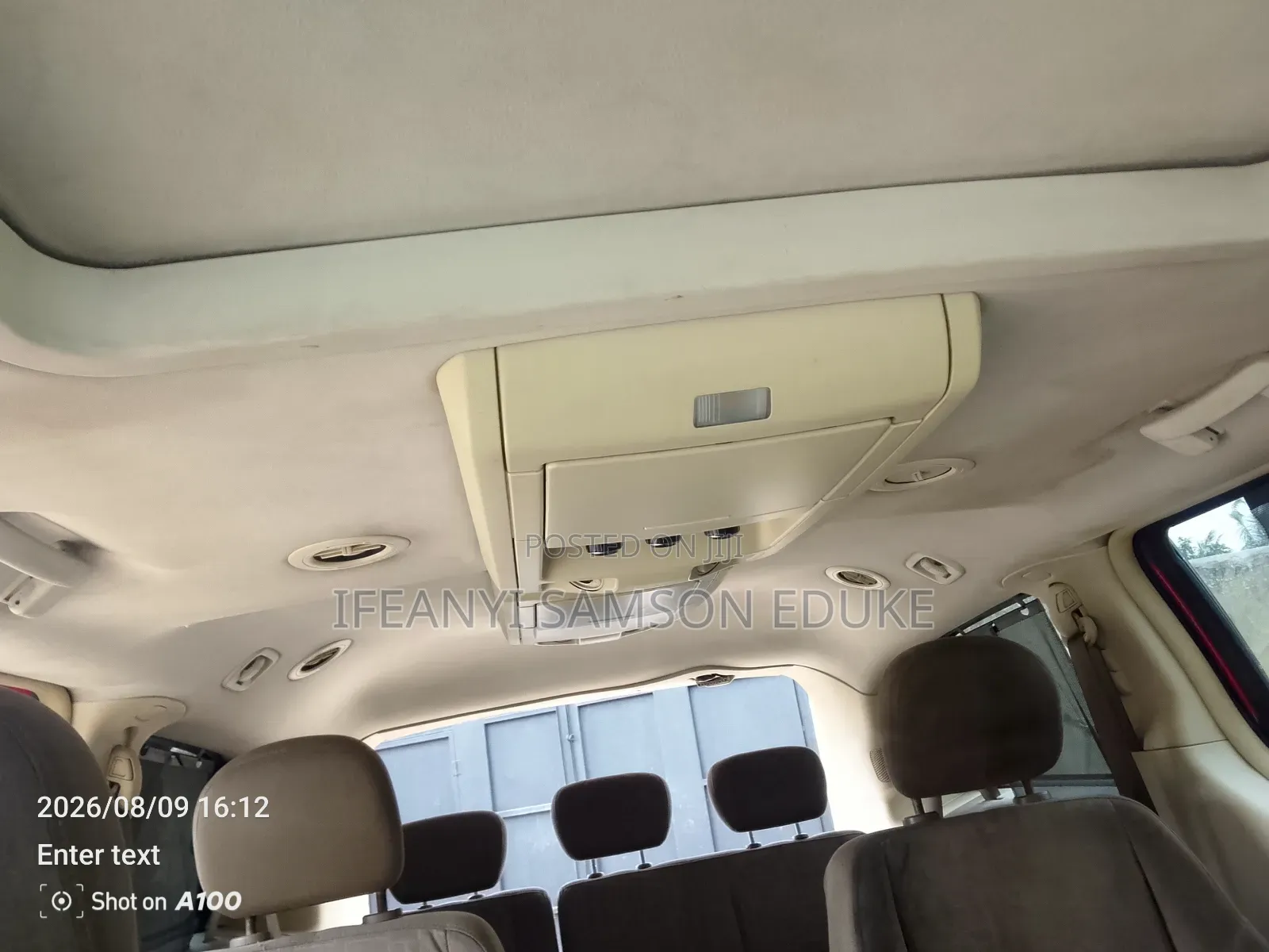 Volkswagen Transporter 2010 Red