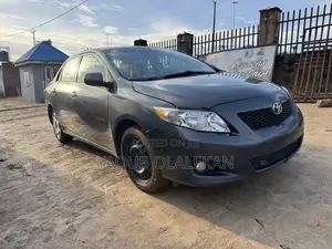 Toyota Corolla 2010 Gray