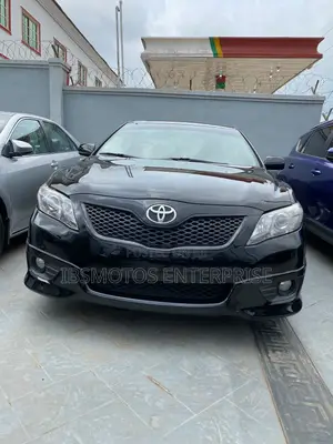 Toyota Camry SE 4dr Sedan (2.5L 4cyl 6A) 2011 Black
