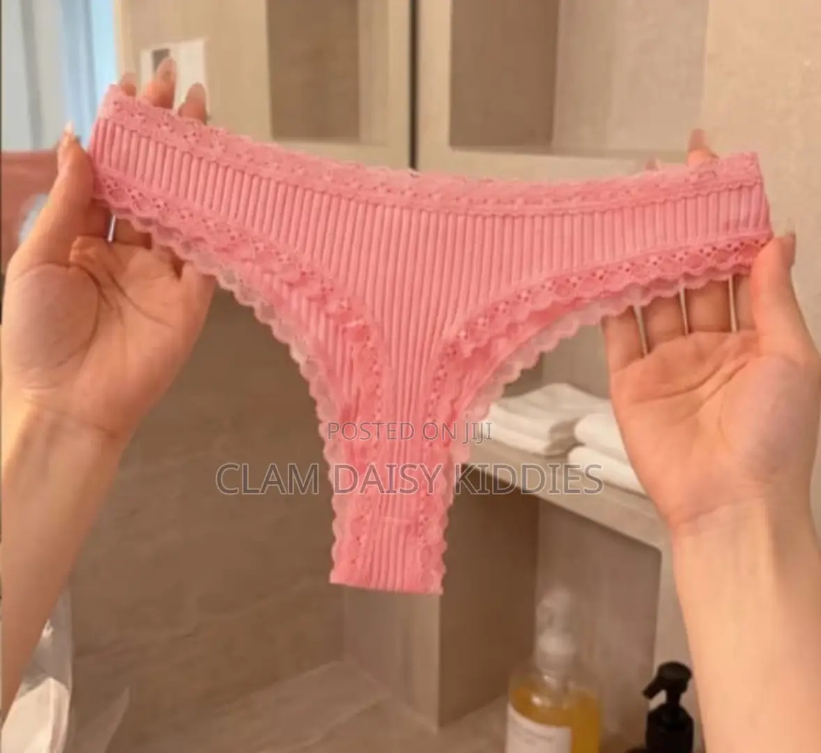 Ladies Ring Thongs