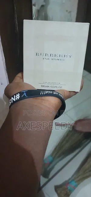Burberry Eau De Parfum