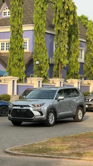 Toyota Highlander XSE FWD 2024 Gray